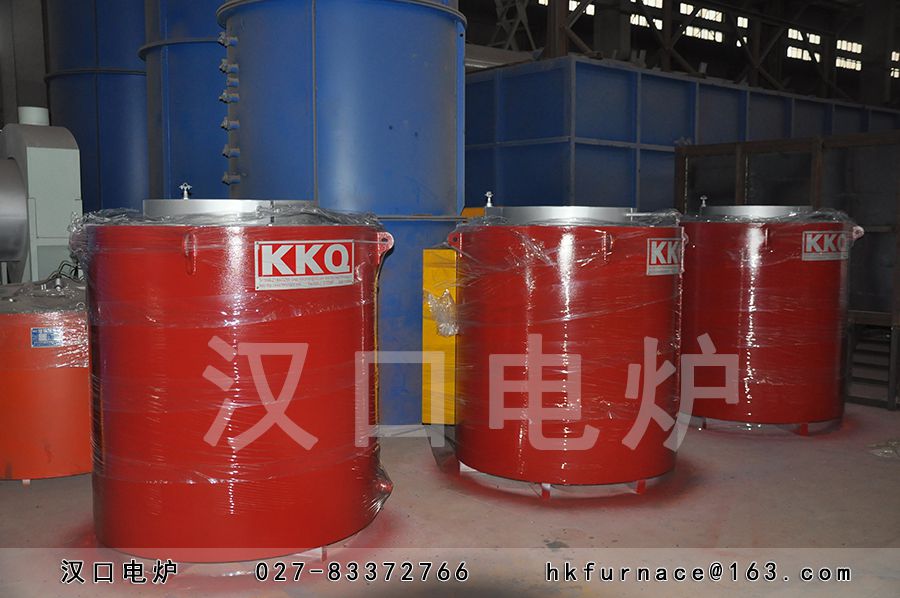 坩埚液体氮化炉